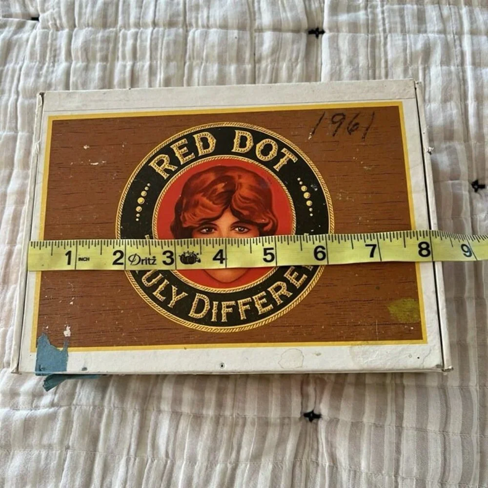 vintage red dot empty cigar box, great‎ graphics color, man cave decor item
